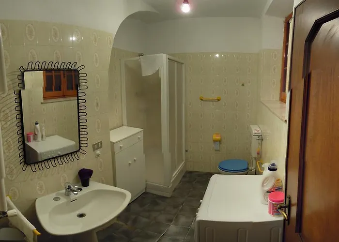 Semesterbostad Casa Elena Lerici